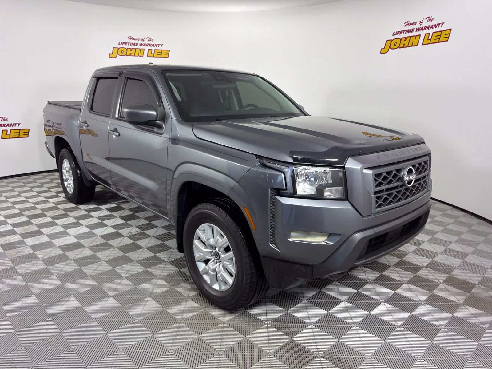 2023 Gun Metallic Nissan Frontier SV 4X4 Truck