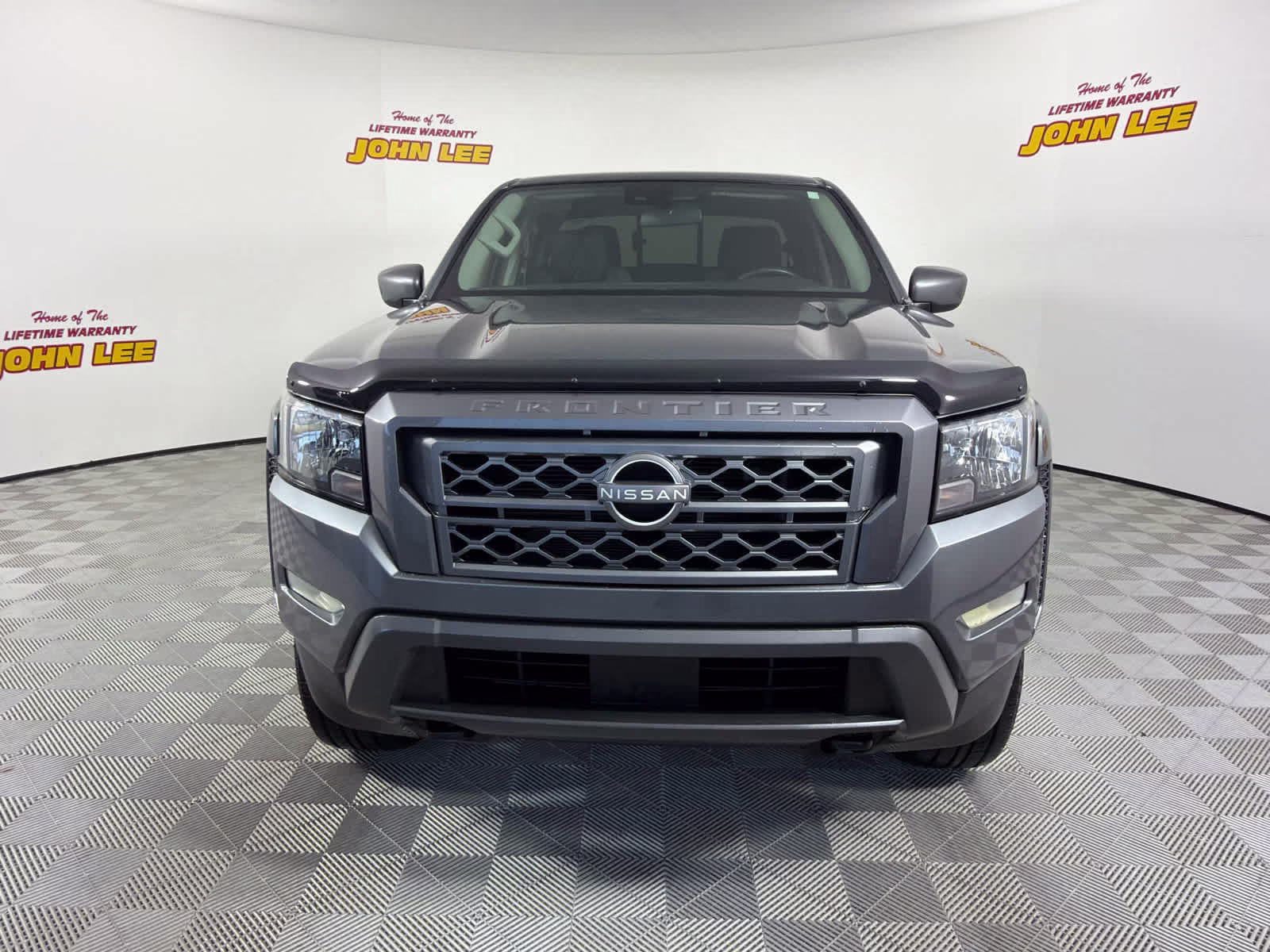 2023 Gun Metallic Nissan Frontier SV 4X4 Truck