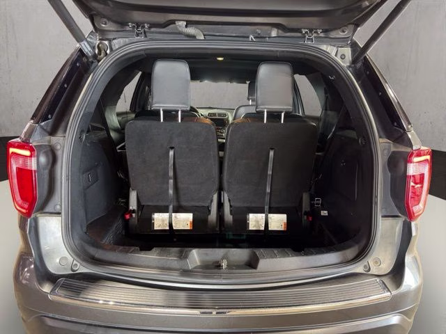 2018 Magnetic Ford Explorer XLT 4X4 SUV