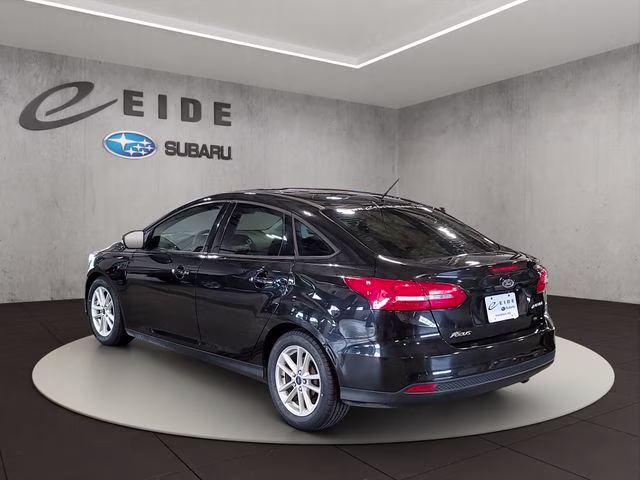 2015 Tuxedo Black Ford Focus SE FWD Sedan