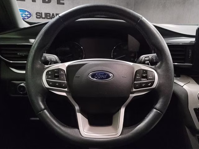 2020 Star White Metallic Tri-Coat Ford Explorer XLT 4X4 SUV