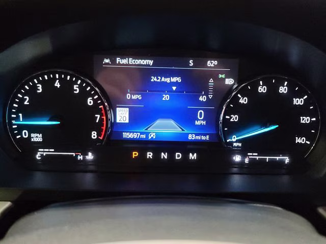 2020 Star White Metallic Tri-Coat Ford Explorer XLT 4X4 SUV