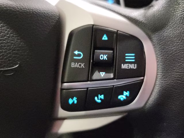 2020 Star White Metallic Tri-Coat Ford Explorer XLT 4X4 SUV