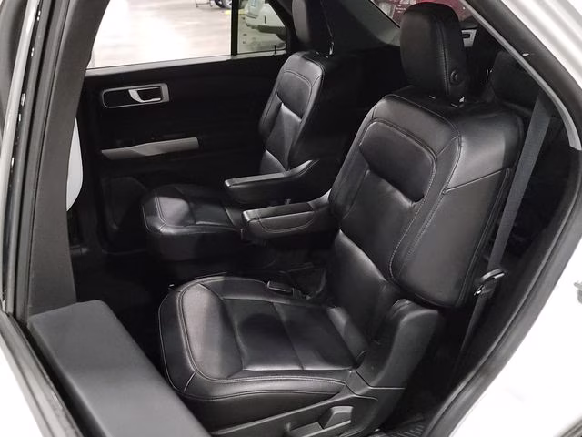 2020 Star White Metallic Tri-Coat Ford Explorer XLT 4X4 SUV