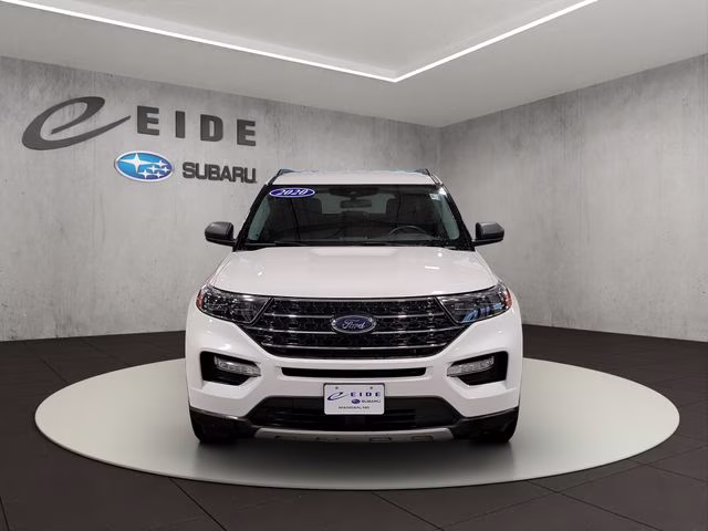 2020 Star White Metallic Tri-Coat Ford Explorer XLT 4X4 SUV