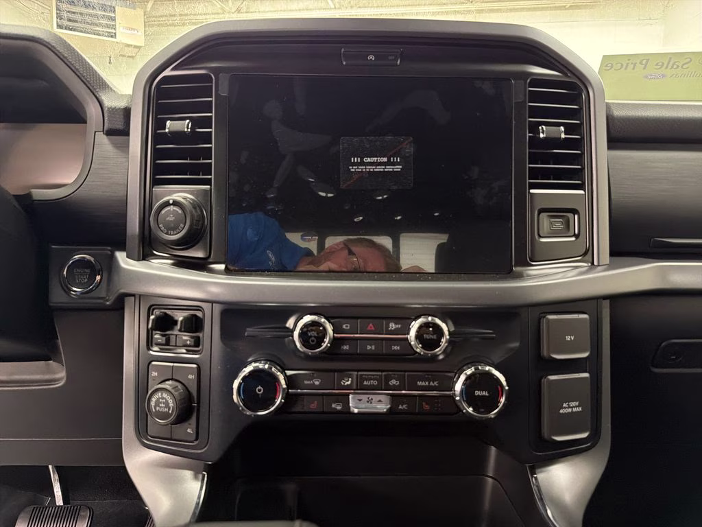 2026 AVALANCHE Ford F-150 XLT 4X4 Truck