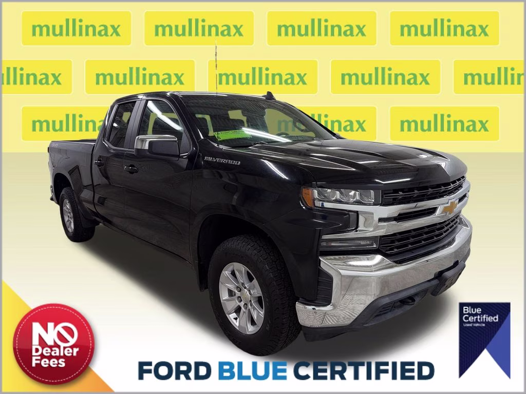 2020 Black Chevrolet Silverado 1500 LT 4X4 Truck