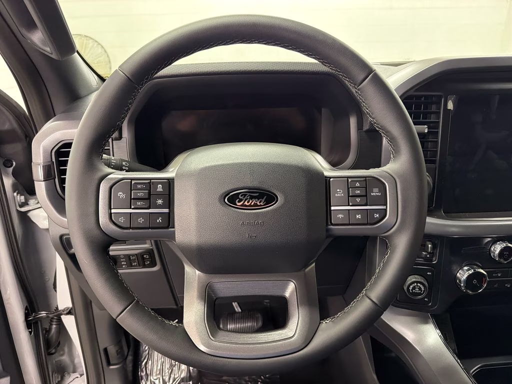 2026 AVALANCHE Ford F-150 XLT 4X4 Truck
