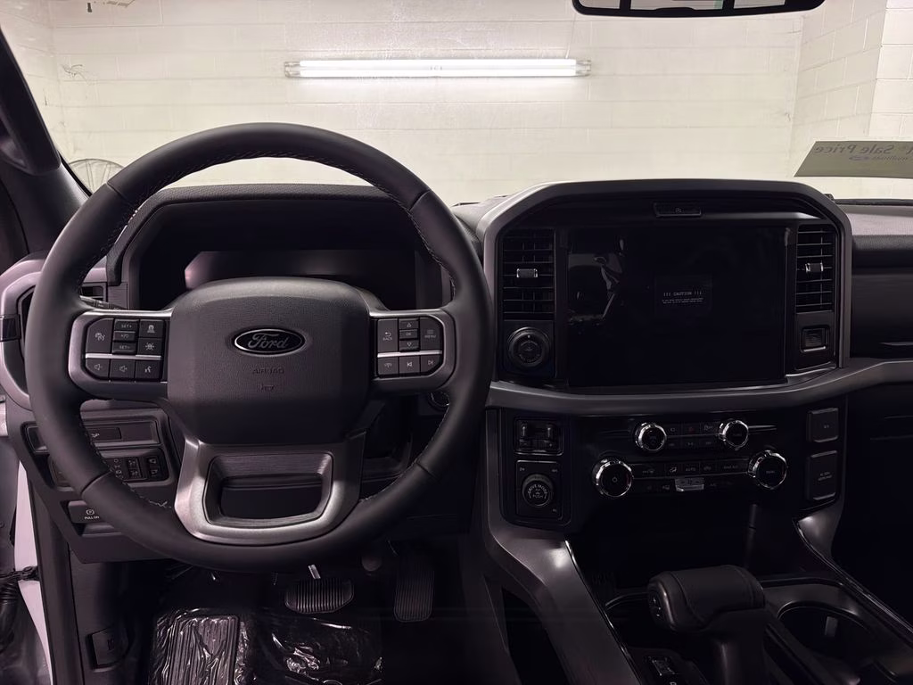2026 AVALANCHE Ford F-150 XLT 4X4 Truck