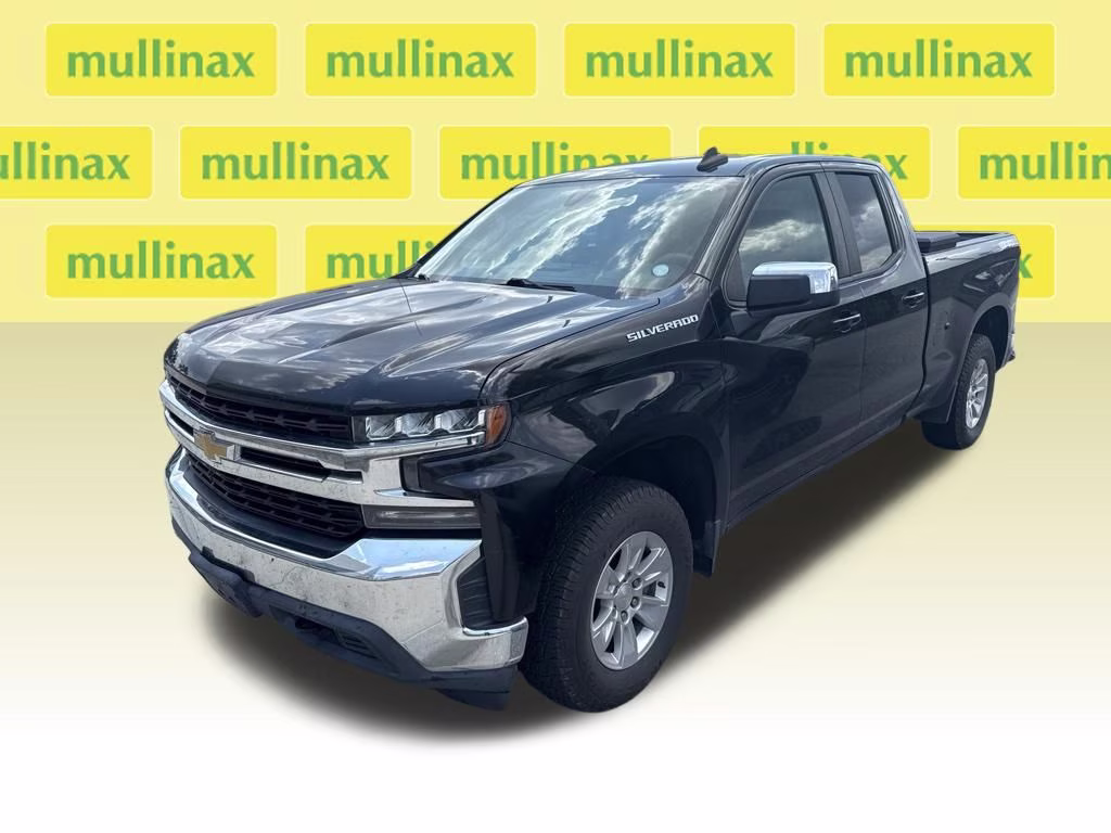 2020 Black Chevrolet Silverado 1500 LT 4X4 Truck