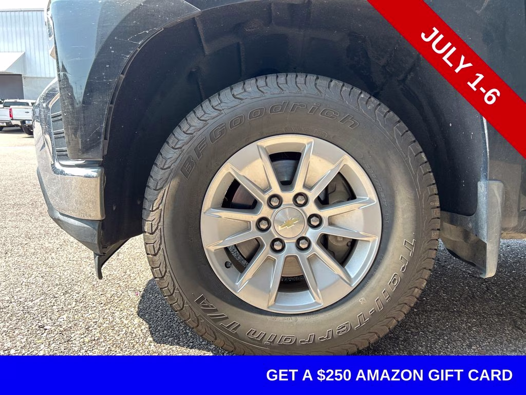 2020 Black Chevrolet Silverado 1500 LT 4X4 Truck