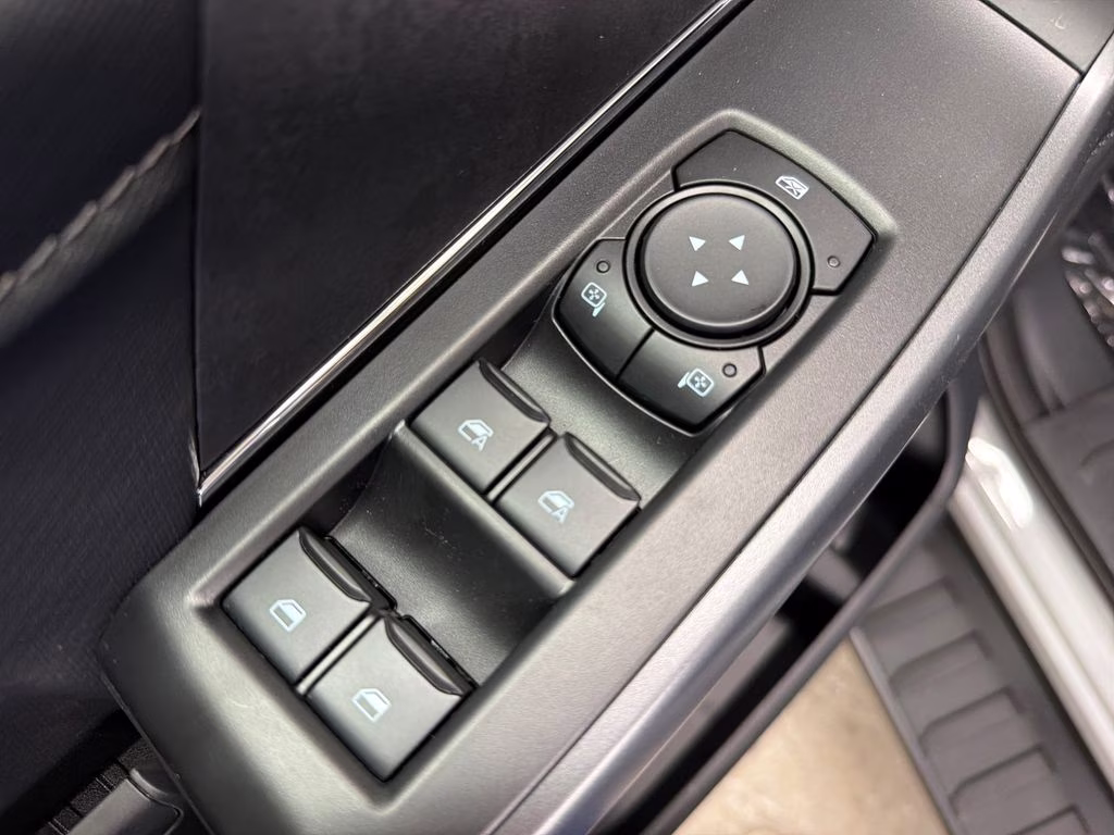 2026 AVALANCHE Ford F-150 XLT 4X4 Truck