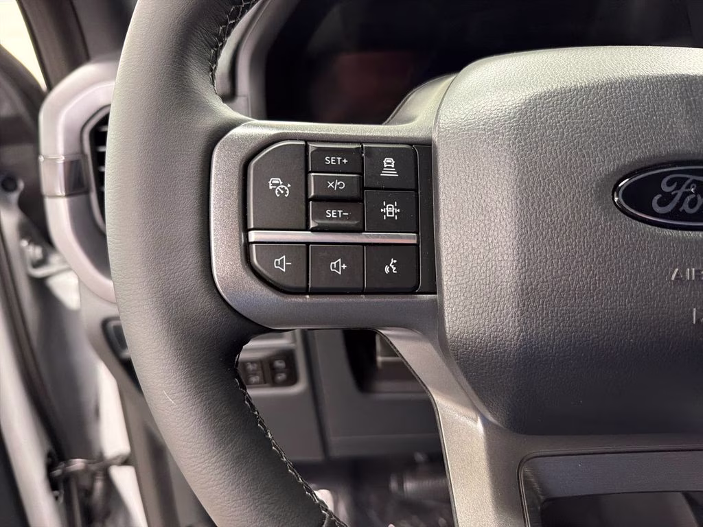 2026 AVALANCHE Ford F-150 XLT 4X4 Truck