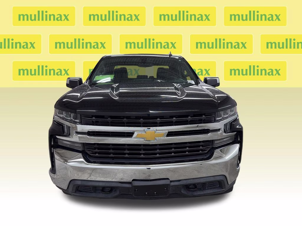 2020 Black Chevrolet Silverado 1500 LT 4X4 Truck