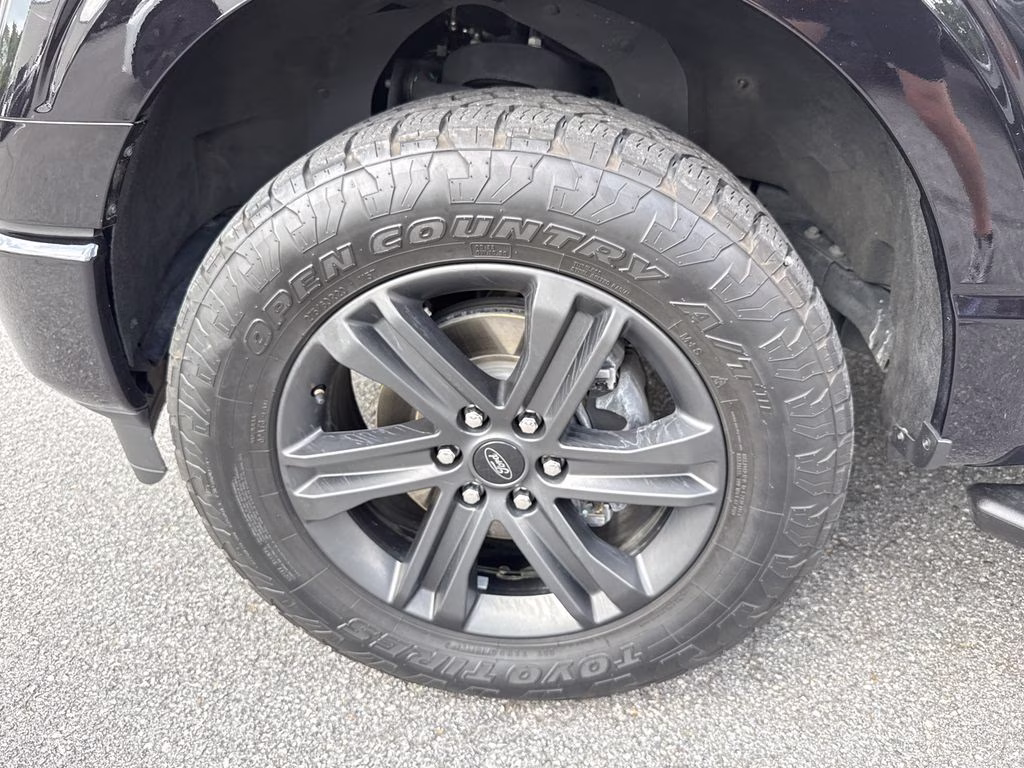 2023 Agate Black Metallic Ford F-150 XLT 4X4 Truck