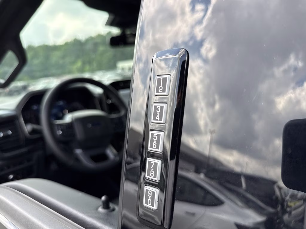 2023 Agate Black Metallic Ford F-150 XLT 4X4 Truck
