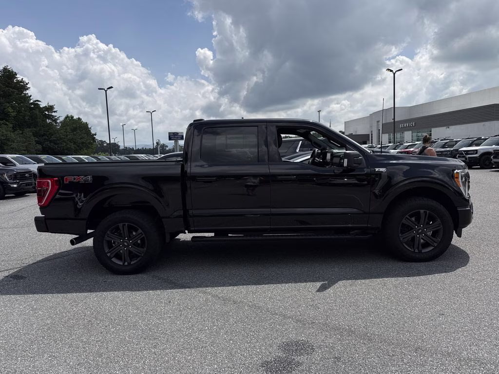2023 Agate Black Metallic Ford F-150 XLT 4X4 Truck