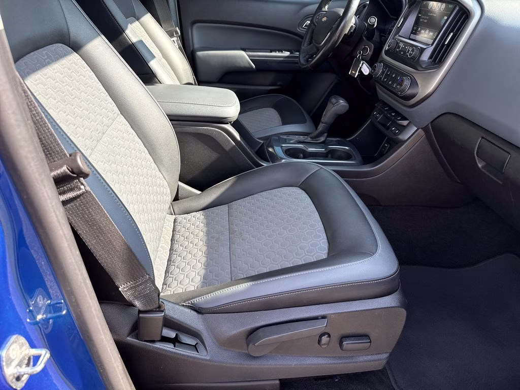 2018 Kinetic Blue Metallic Chevrolet Colorado Z71 RWD Truck