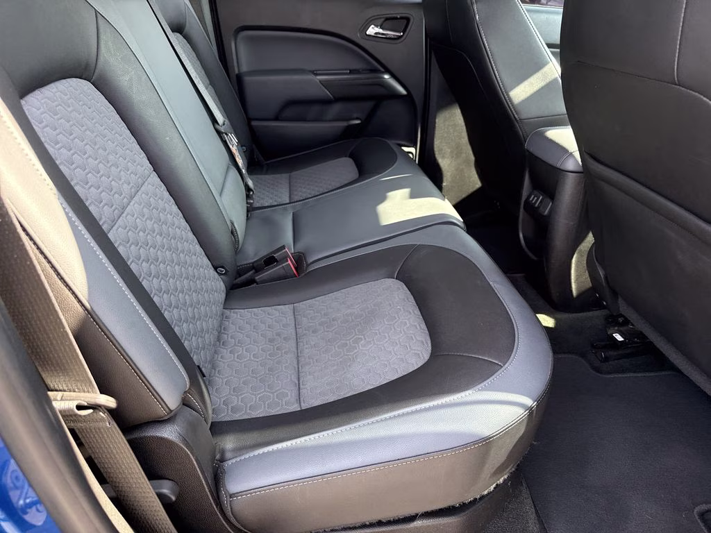2018 Kinetic Blue Metallic Chevrolet Colorado Z71 RWD Truck