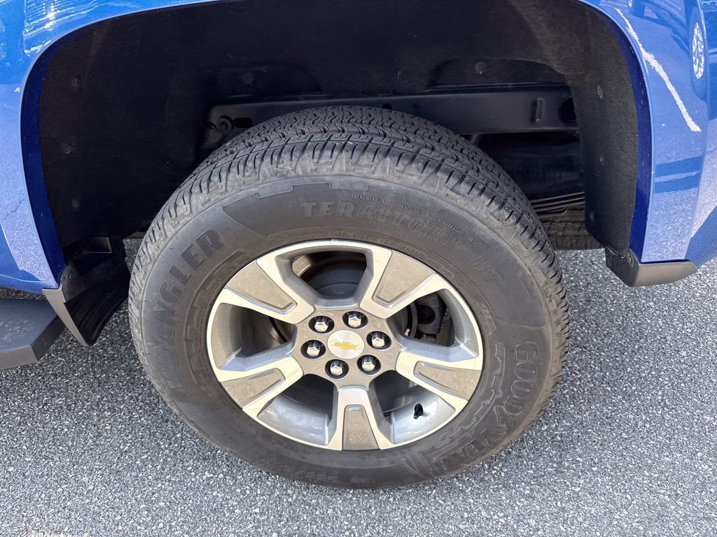2018 Kinetic Blue Metallic Chevrolet Colorado Z71 RWD Truck