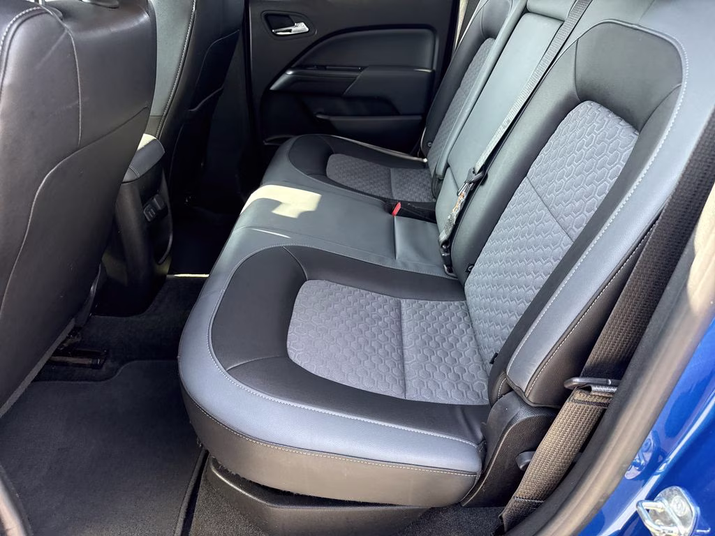 2018 Kinetic Blue Metallic Chevrolet Colorado Z71 RWD Truck