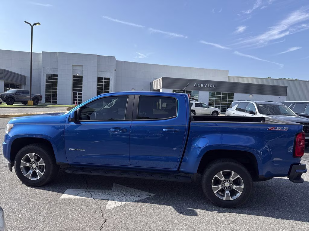 2018 Kinetic Blue Metallic Chevrolet Colorado Z71 RWD Truck