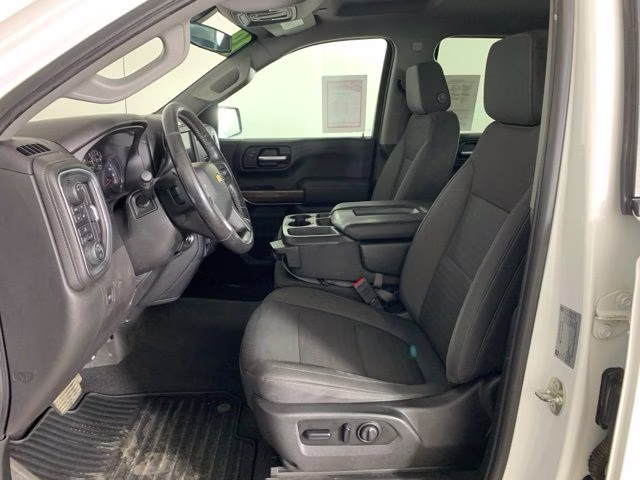 2019 Summit White Chevrolet Silverado 1500 LT 4X4 Truck