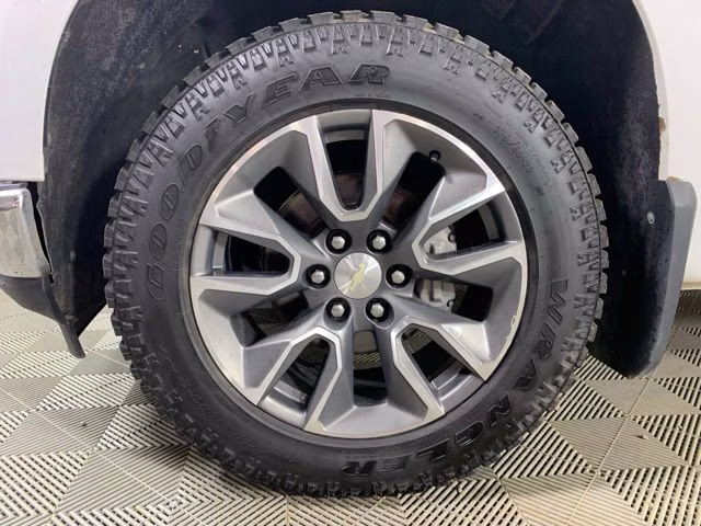 2019 Summit White Chevrolet Silverado 1500 LT 4X4 Truck