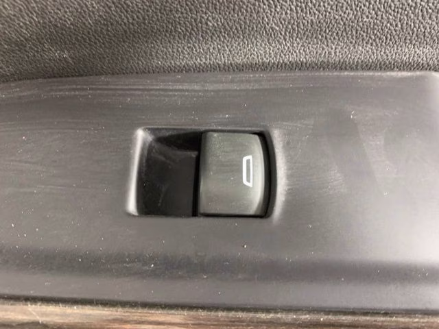 2019 Summit White Chevrolet Silverado 1500 LT 4X4 Truck