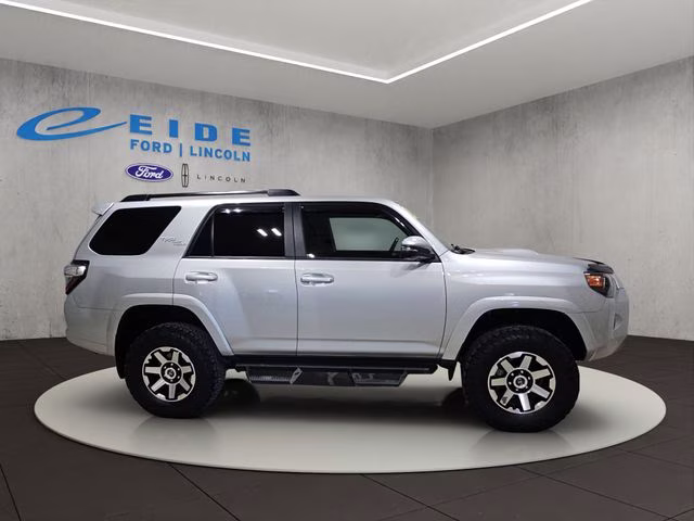 2024 Classic Silver Metallic Toyota 4Runner TRD Off-Road Premium 4X4 SUV