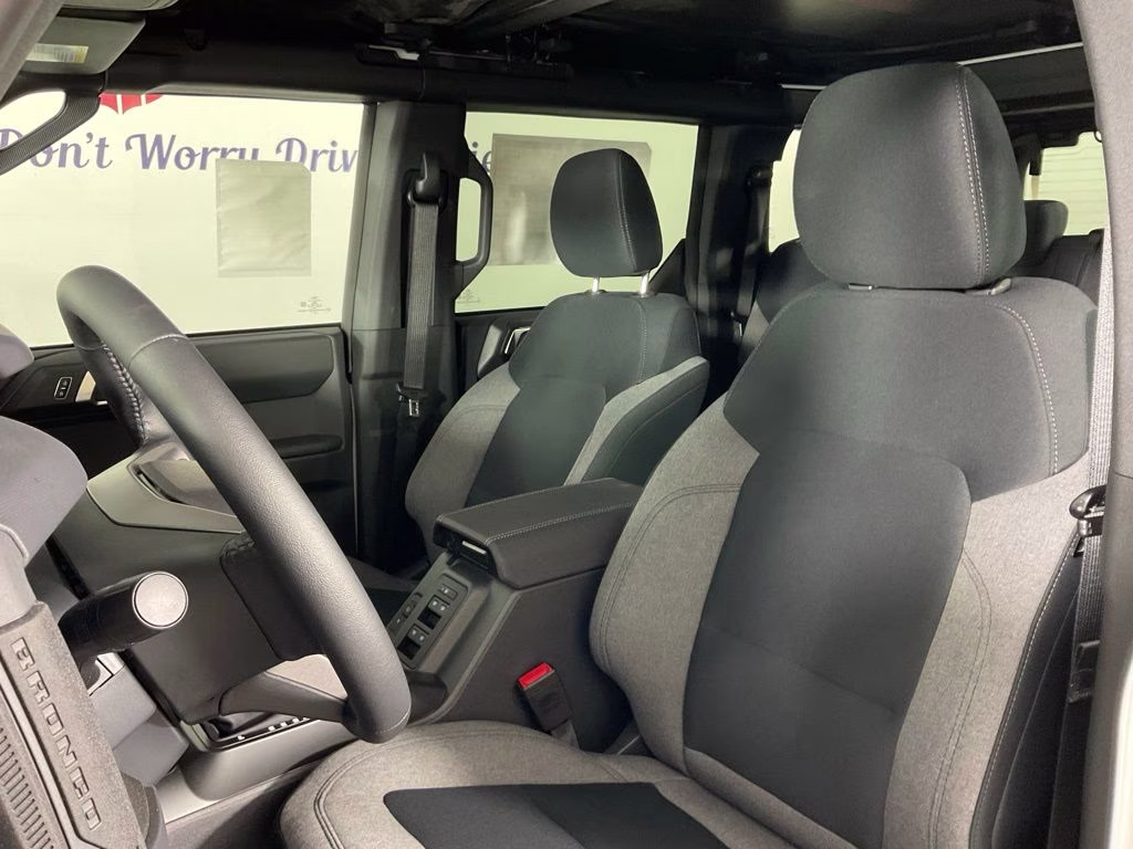2026 Oxford White Ford Bronco Big Bend 4X4 SUV