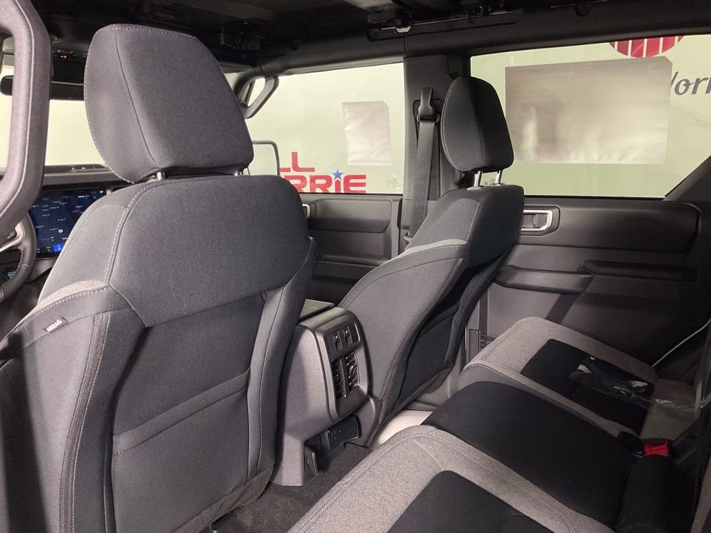 2026 Oxford White Ford Bronco Big Bend 4X4 SUV