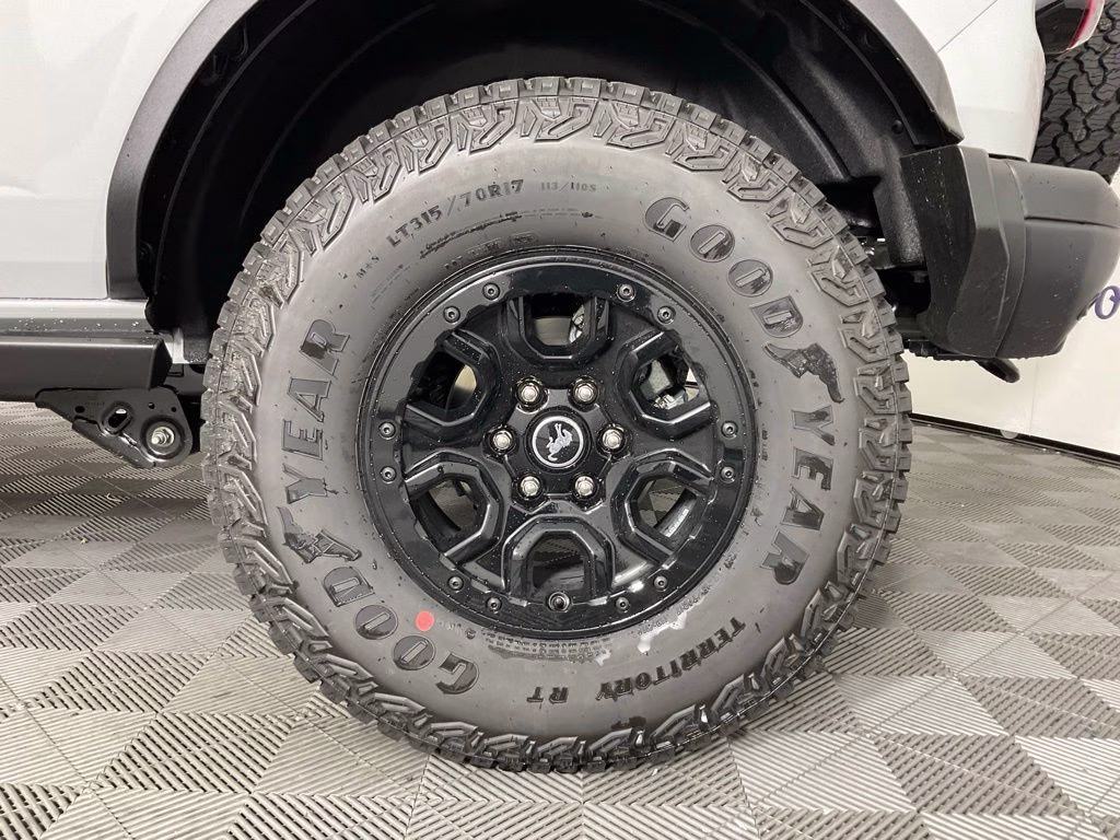 2026 Avalanche Ford Bronco Badlands 4X4 SUV
