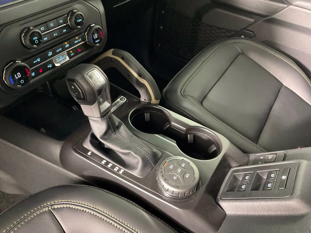 2026 Avalanche Ford Bronco Badlands 4X4 SUV