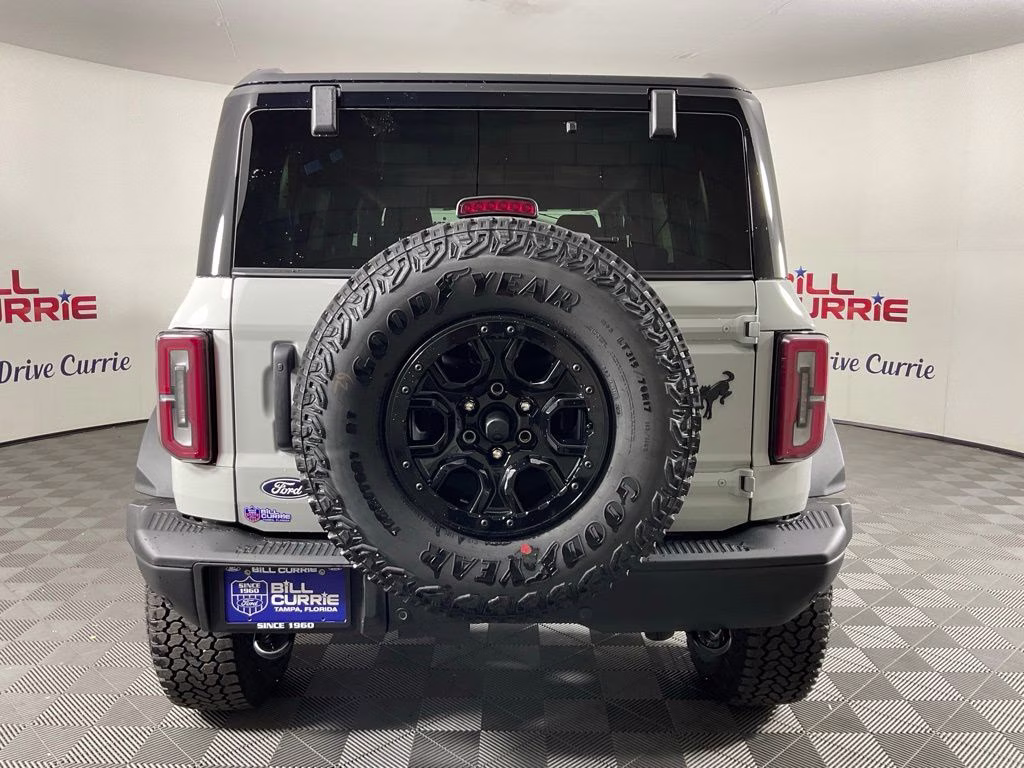 2026 Avalanche Ford Bronco Badlands 4X4 SUV