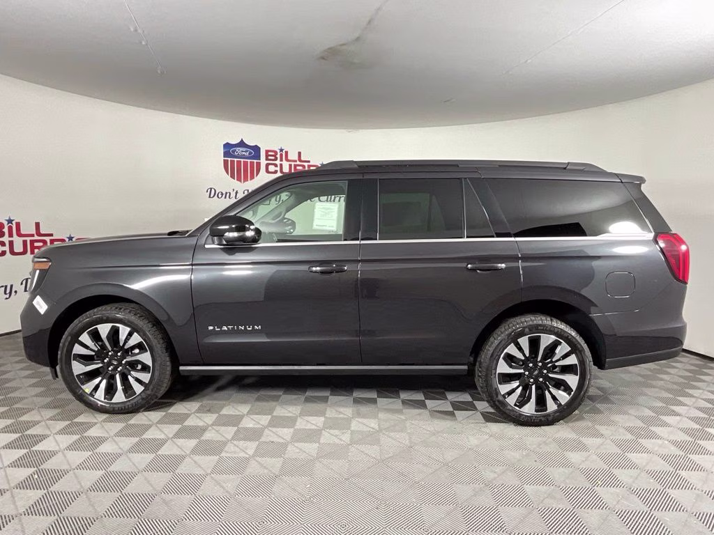 2027 Gray Metallic Ford Expedition Platinum 4X4 SUV