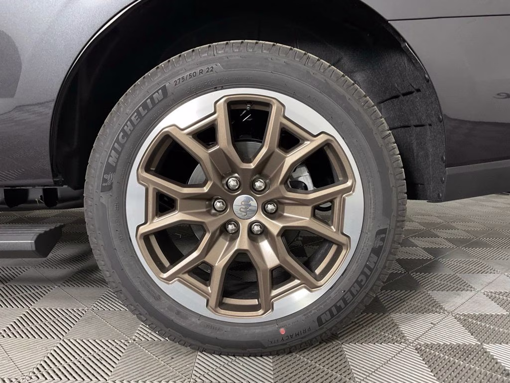 2027 Gray Metallic Ford Expedition King Ranch 4X4 SUV