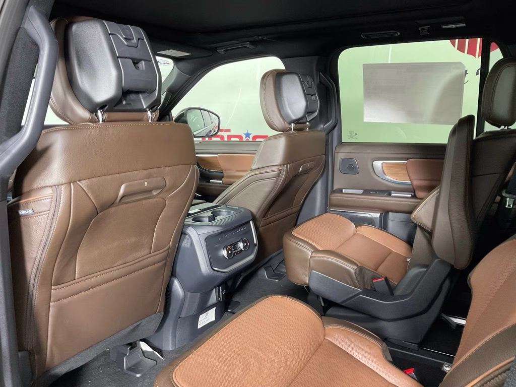 2027 Gray Metallic Ford Expedition King Ranch 4X4 SUV