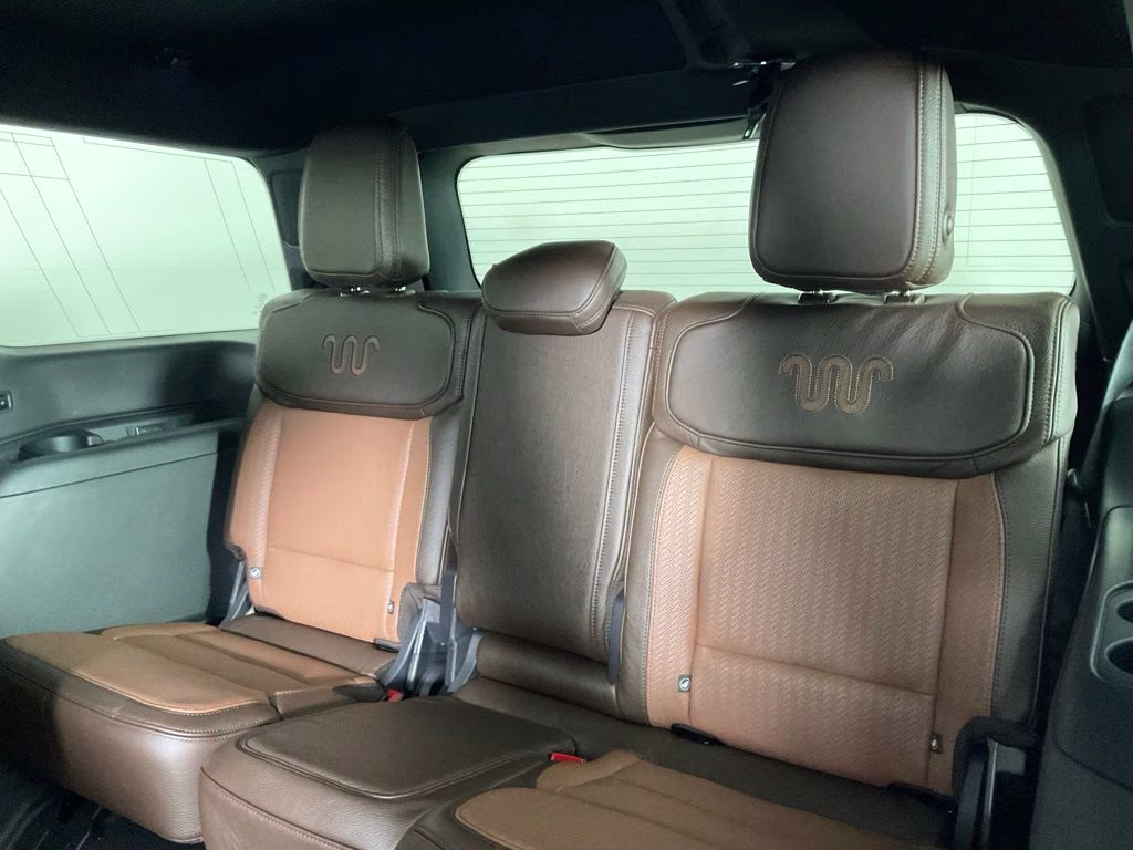 2027 Gray Metallic Ford Expedition King Ranch 4X4 SUV