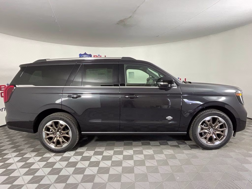 2027 Gray Metallic Ford Expedition King Ranch 4X4 SUV