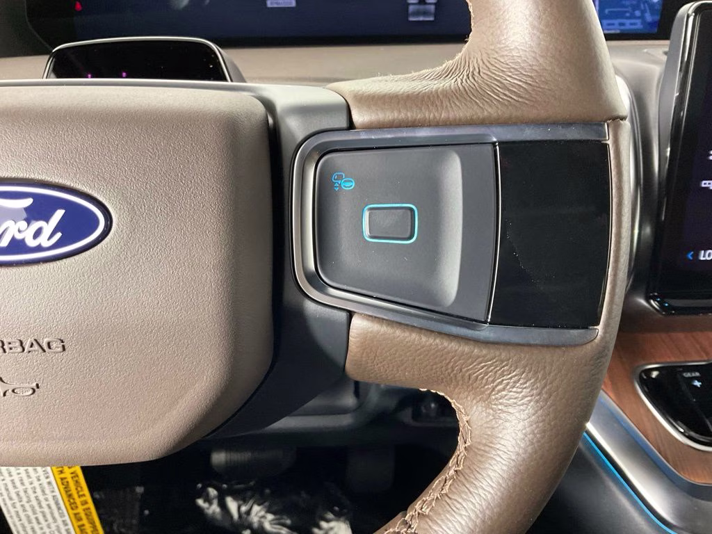 2027 Gray Metallic Ford Expedition King Ranch 4X4 SUV