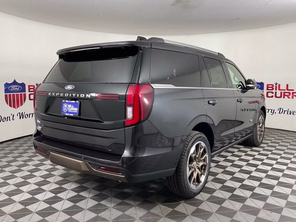 2027 Gray Metallic Ford Expedition King Ranch 4X4 SUV