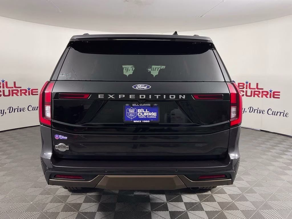 2027 Gray Metallic Ford Expedition King Ranch 4X4 SUV