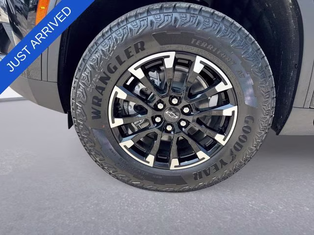 2026 Mosaic Black Metallic Chevrolet Traverse Z71 AWD SUV