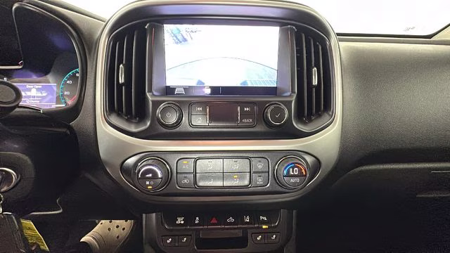 2022 Satin Steel Metallic Chevrolet Colorado LT 4X4 Truck