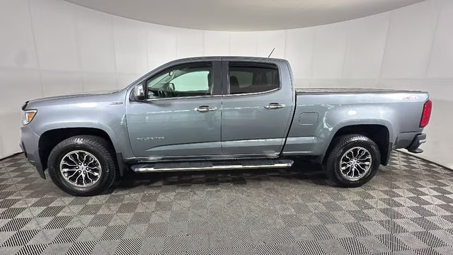 2022 Satin Steel Metallic Chevrolet Colorado LT 4X4 Truck
