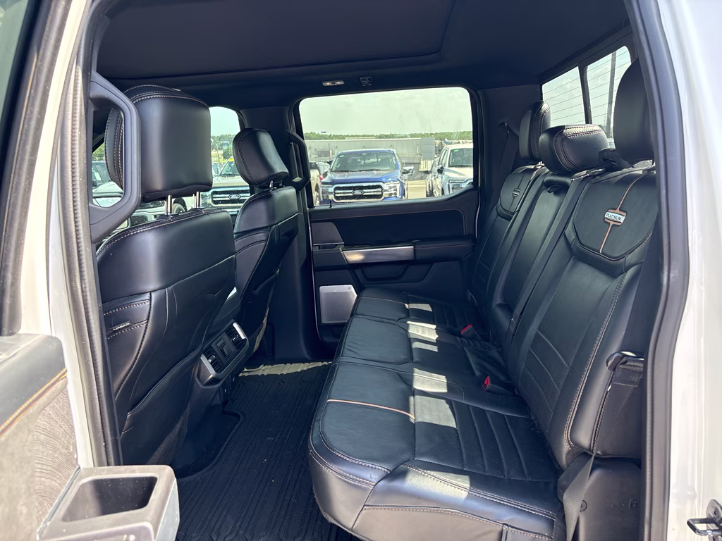 2022 Star White Metallic Tri-Coat Ford F-150 Platinum 4X4 Truck
