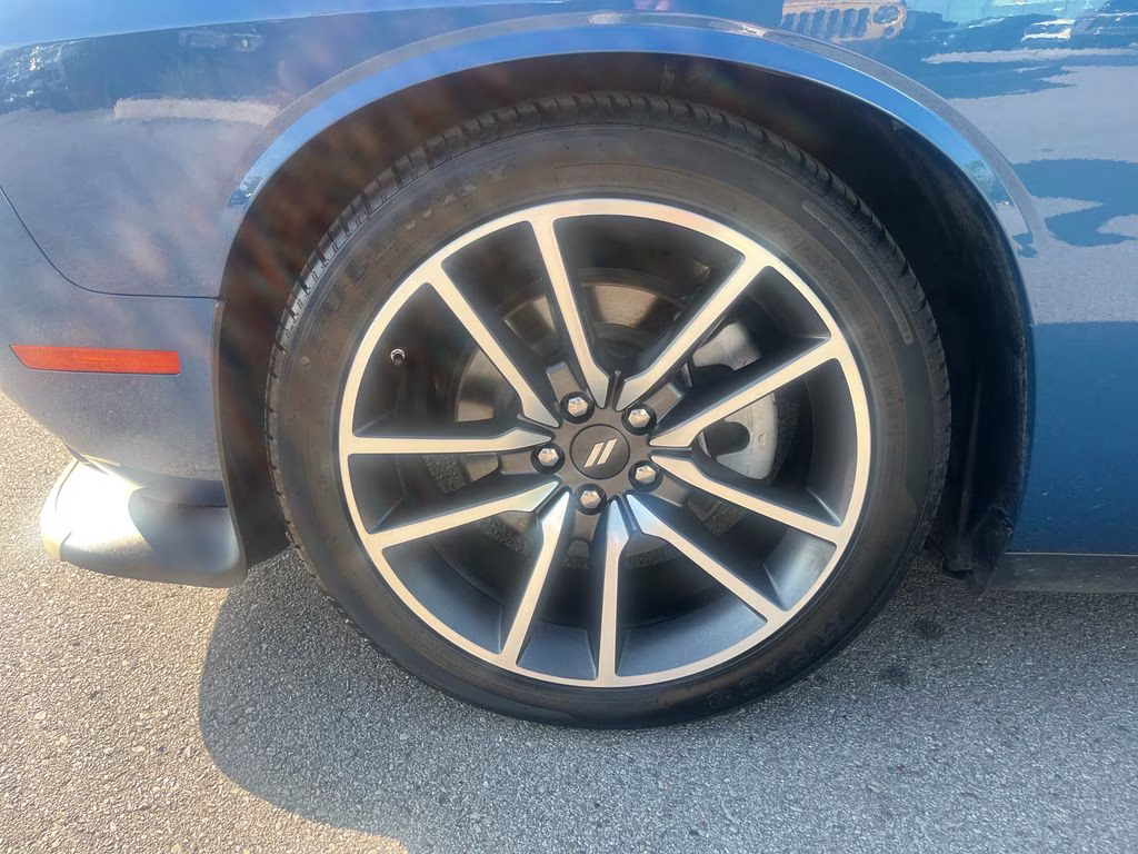 2023 Frostbite Dodge Challenger R/T RWD Coupe