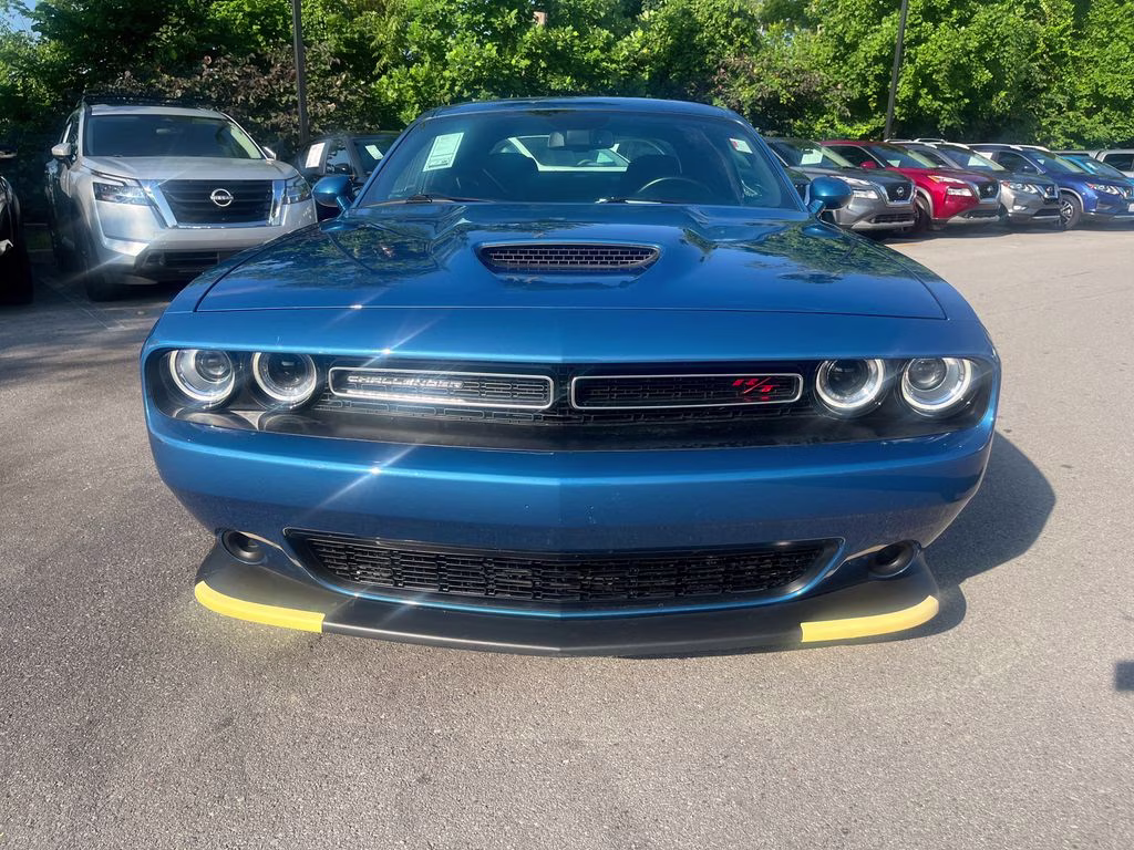 2023 Frostbite Dodge Challenger R/T RWD Coupe