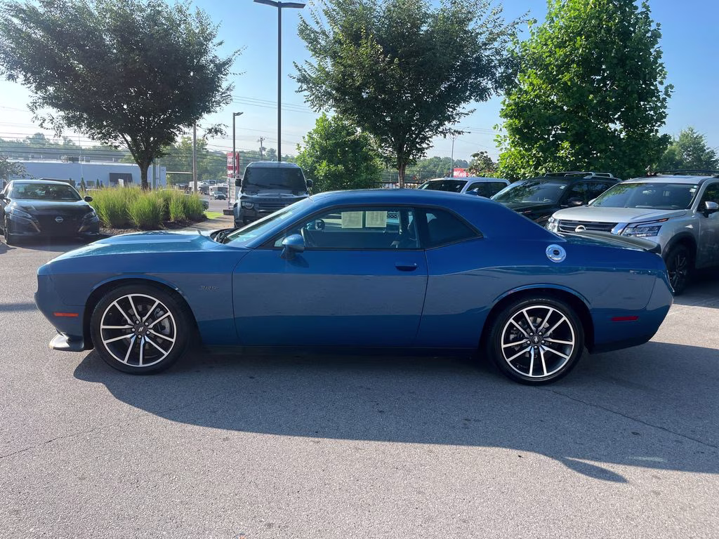 2023 Frostbite Dodge Challenger R/T RWD Coupe